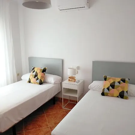 Casa Playa, Terraza Y Garaje Nerja